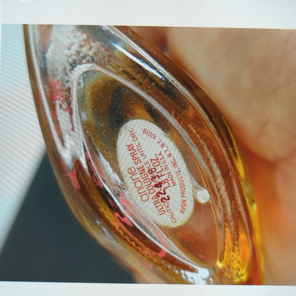 Avon Ariane Ultra Cologne Spray 1.8oz. As Pictured - Picture 3 of 3